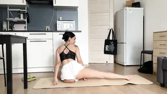 Yoga & Gymnastics at home #4