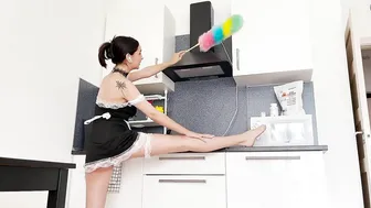 Cleaning and Stretching the house #4