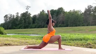 SLOW LIGHT YOGA STRETCH #2