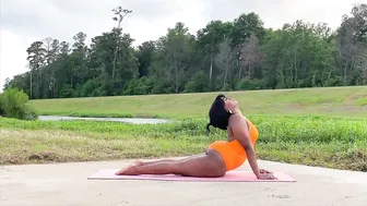 SLOW LIGHT YOGA STRETCH #3