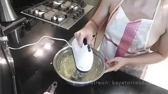 How to make banana cake with raisin and walnuts by Kaye Torres #2