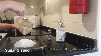 Making meryenda Filipino soup (sopas) and simple easy bread by kaye Torres #4