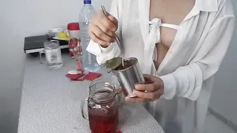 How to make Ice tea with lemon and peach by Kaye Torres music by Lukrembro #3