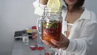 How to make Ice tea with lemon and peach by Kaye Torres music by Lukrembro #4