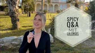 Spicy Q&A | Size, Relationship, Favorite Position... | Beach Walk | Lia Engel