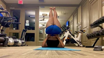 LEG STRETCHING WITH GYMNASTICS FLOW