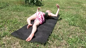 REALISTIC MORNING YOGA OUTSIDE WHEN YOU HAVE A DOG...♥️♥️ #2