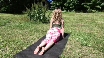 REALISTIC MORNING YOGA OUTSIDE WHEN YOU HAVE A DOG...♥️♥️ #3