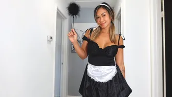 FRENCH-MAID HALLOWEEN COSTUME IDEA