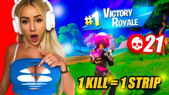 Fortnite Challenge! 1 KILL = REMOVE 1 PIECE OF CLOTHING *RISKY* ! || BONNIE BROWN