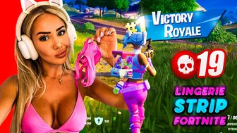 FORTNITE STRIP ♥️♥️ 1 KILL = REMOVE 1 ITEM *NO BLUR* #1