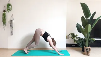 5 Min - Morning Yoga FLOW (DAY 16) #4