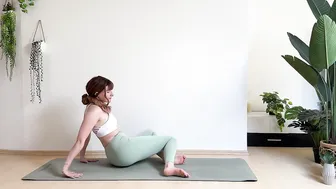 10 min MINDFUL Morning Yoga (DAY 14) #3