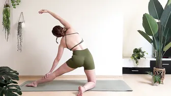 8 Min Morning Yoga to Refresh & Energize ♥️♥️ (DAY 11) #4