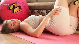 ????YOGA WITH A BALL????BIG BALL S*CRET STRETCH