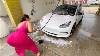 How to clean your Tesla #1