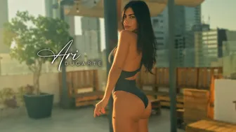 Black Swimsuit Model Film #AriDugarte #ModelFilm