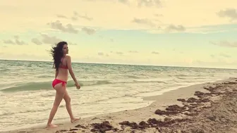 Red Bikini Model Film #model #bikini #miami #lauracontreras #modelfilm #fashion #top #3