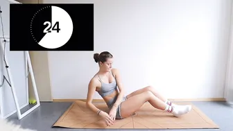 VLOGMAS DAY NINE: quick but intense ab workout so you can have all them christmas cookies, 6 mins #2