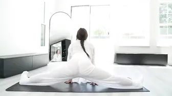 Yoga with White Dress 4k transaprent #2